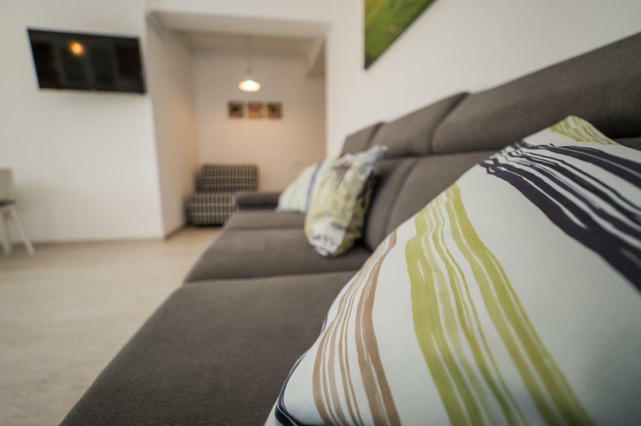 Schiller 57 - Free Private Parking Apartment